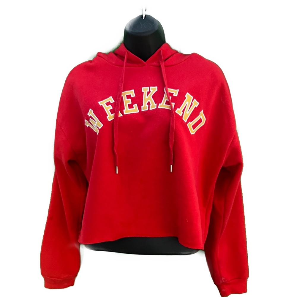 Forever 21 Red Cropped “WEEKEND” Hoodie (Medium)